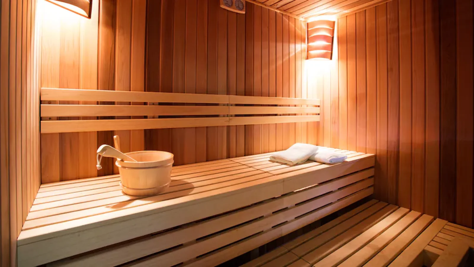 Differences Between Saunas And Steam Rooms | Perfect Bath Canada